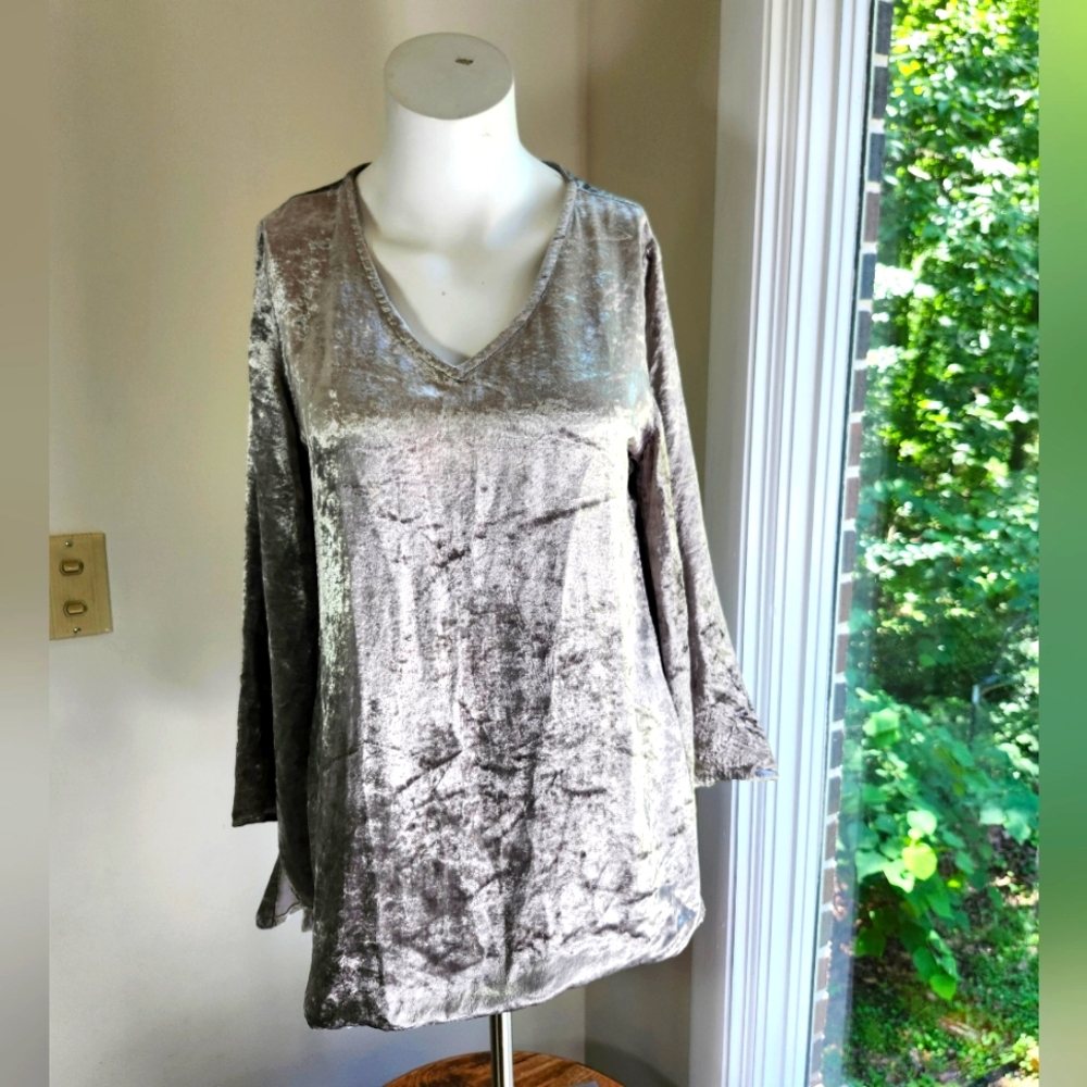 Soft Surroundings Sz S Velvet Grey Bell Sleeve Shirt